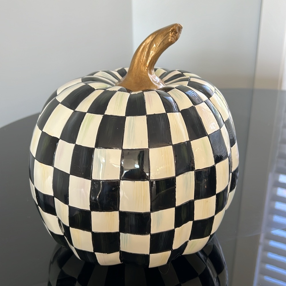 🎉Host Pick🎉MacKenzie-Childs Courtly Check Illuminated Jack-O-Lantern - Picture 6 of 13